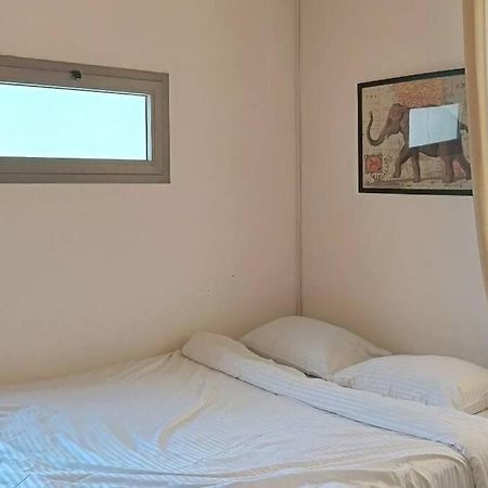Big Big Terrace Kerem Cosy Studio 特拉维夫 外观 照片